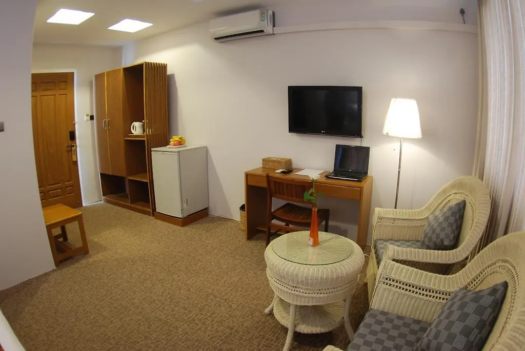 Holiday Hotel Rangún