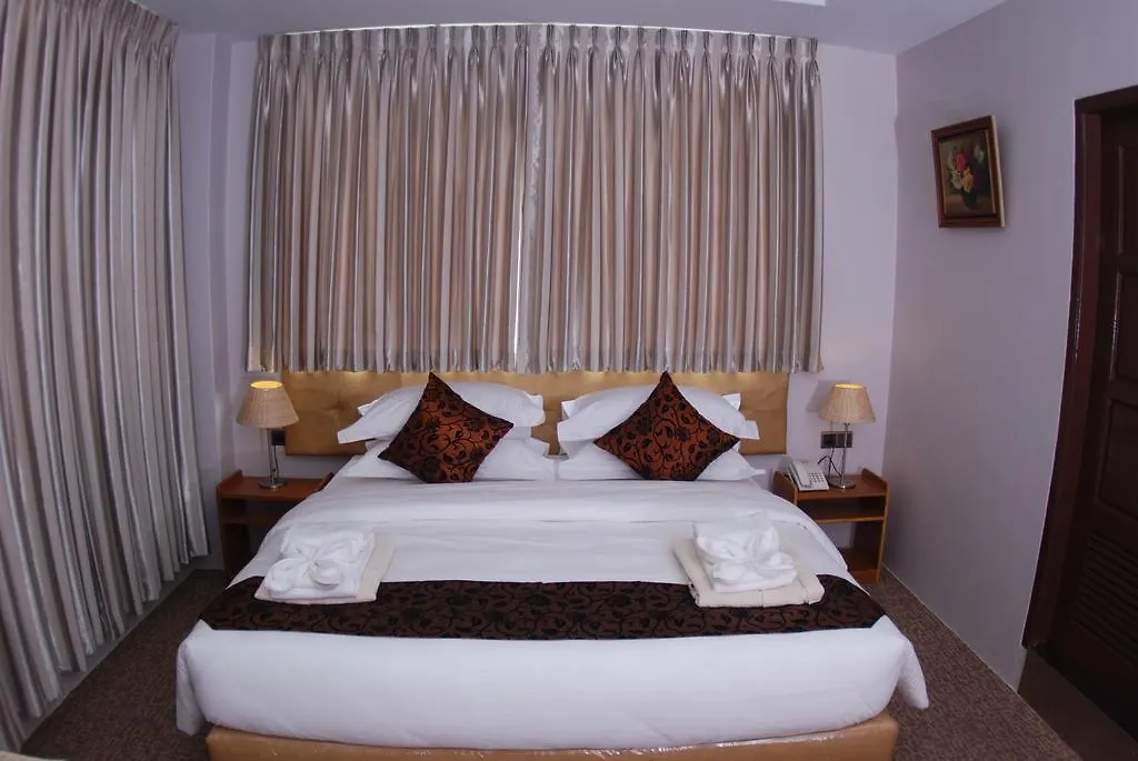 Holiday Hotel Yangon