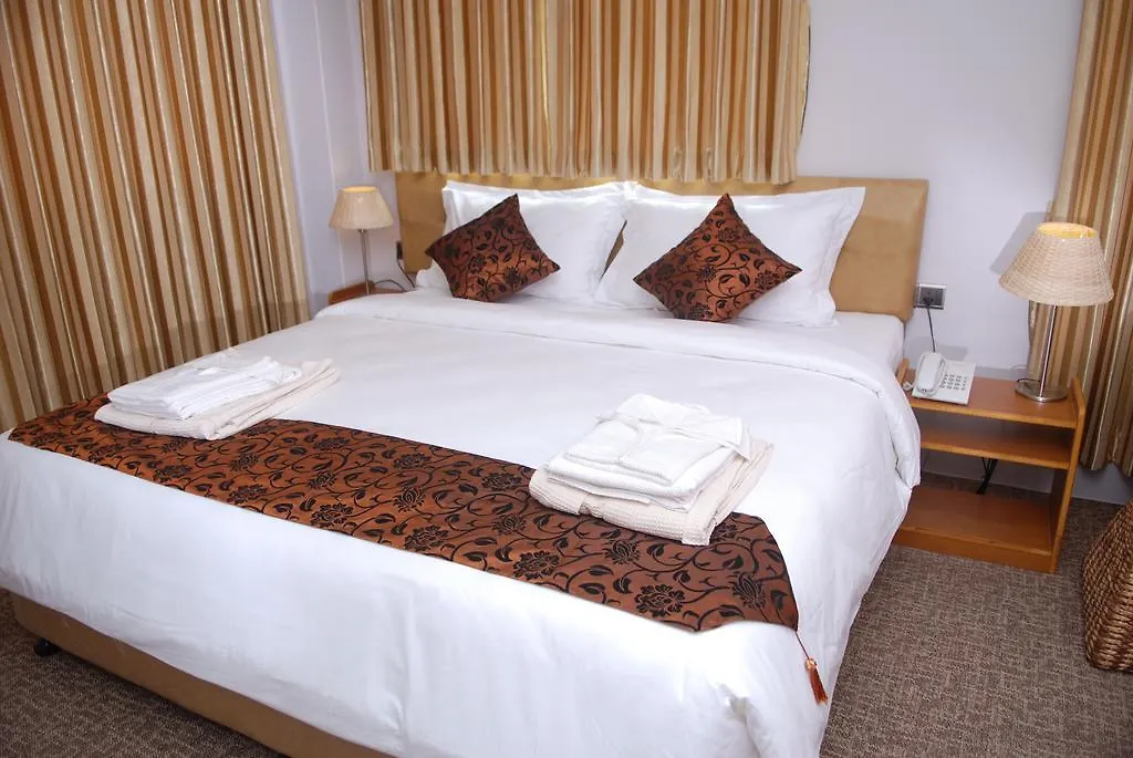 Holiday Hotel Yangon 3*,  Myanmar