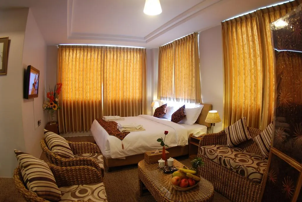 Holiday Hotel Yangon