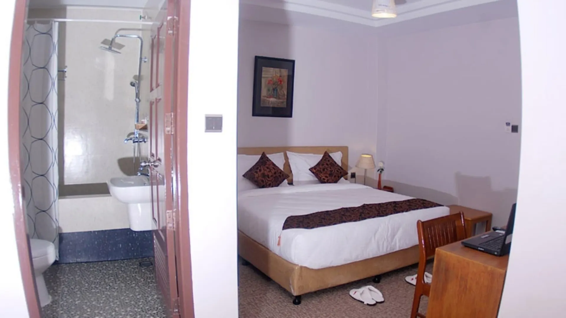Holiday Hotel Yangon 3*,