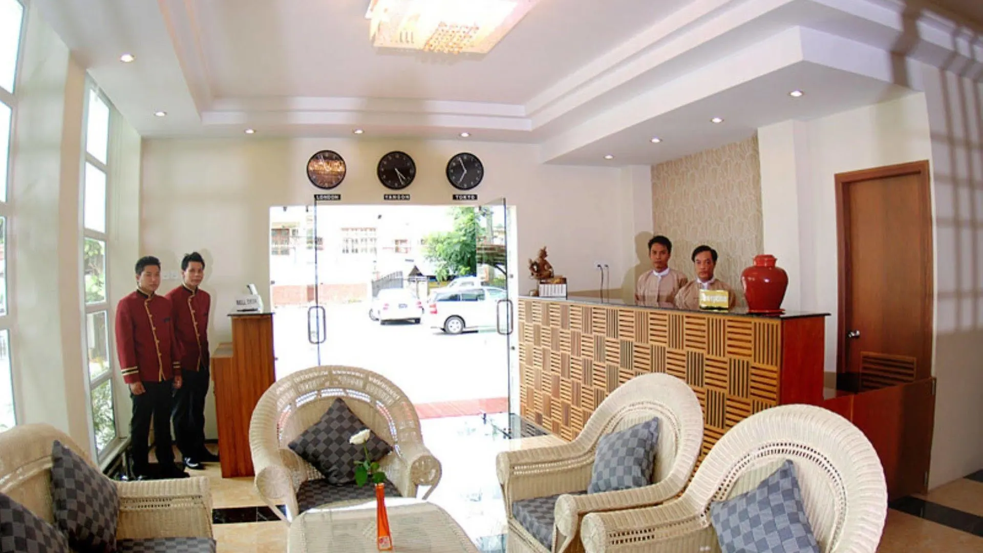 Holiday Hotel Yangon