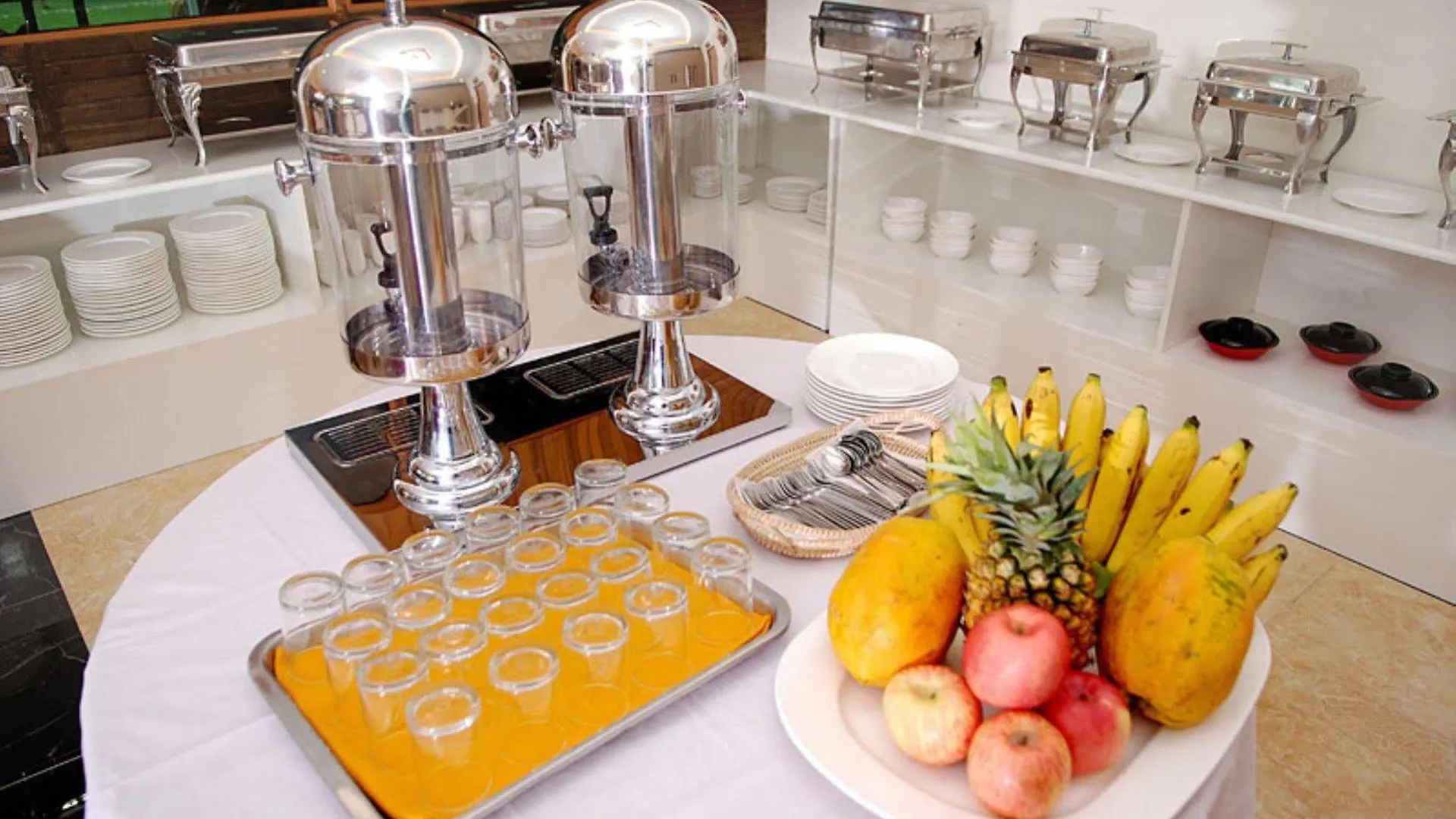 Holiday Hotel Yangon